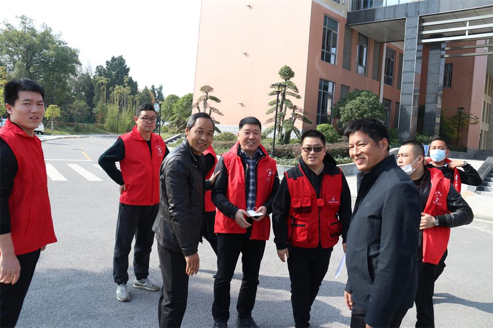         爱心积少成多，温情汇集成河，名巢酒店科技（湖北）有限公司聚集自己的微薄之力，共同托起了寒冬之中的一颗暖阳。(图6)